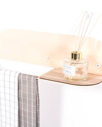 Terasest ja puidust rätikuhoidja – beež